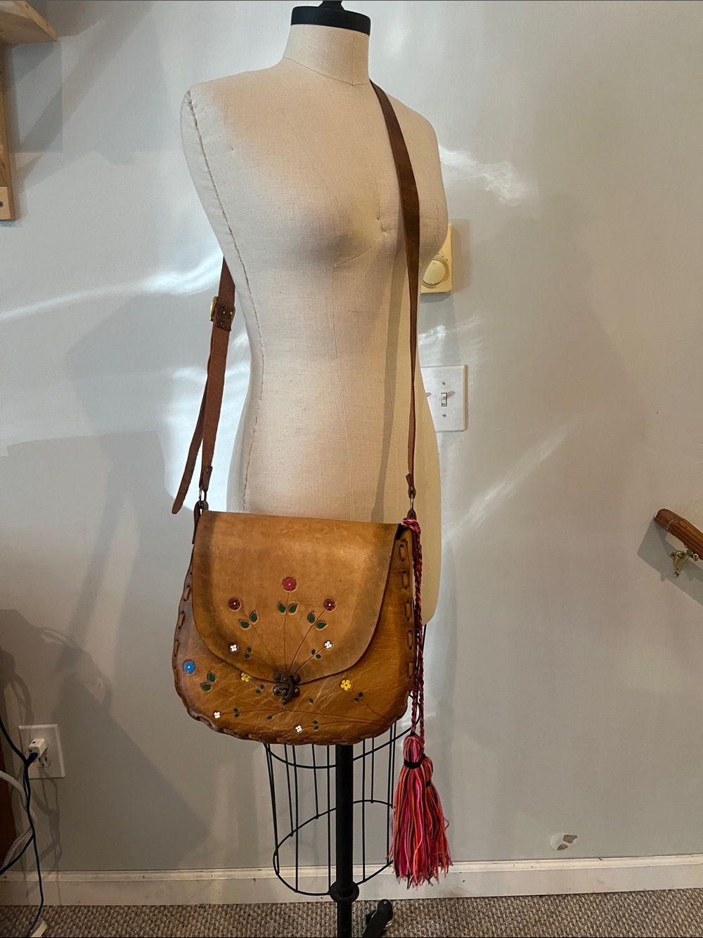Leather bag made in Mexico tassel crossbody floral detail